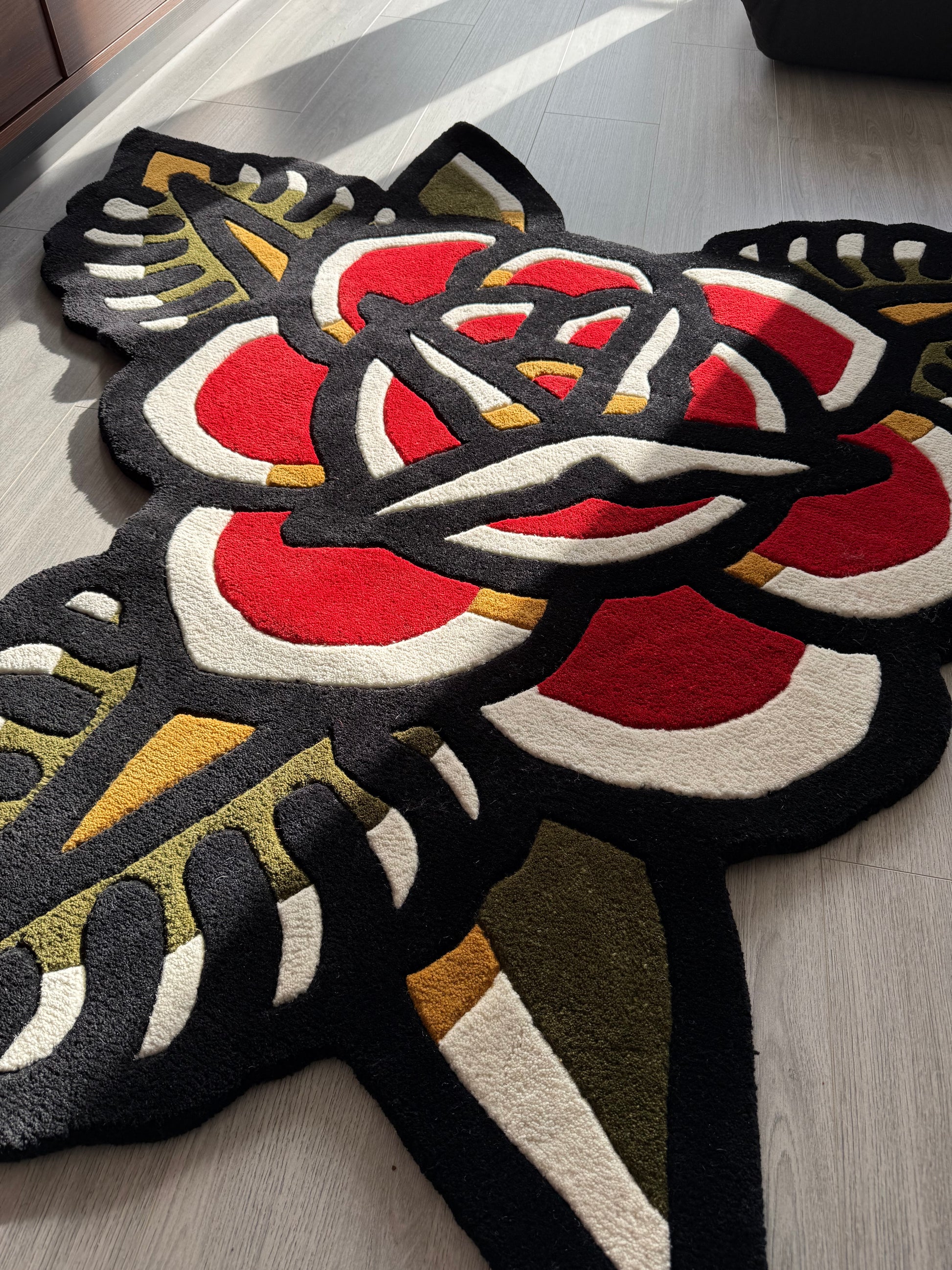 Rose x Jitan Forcier