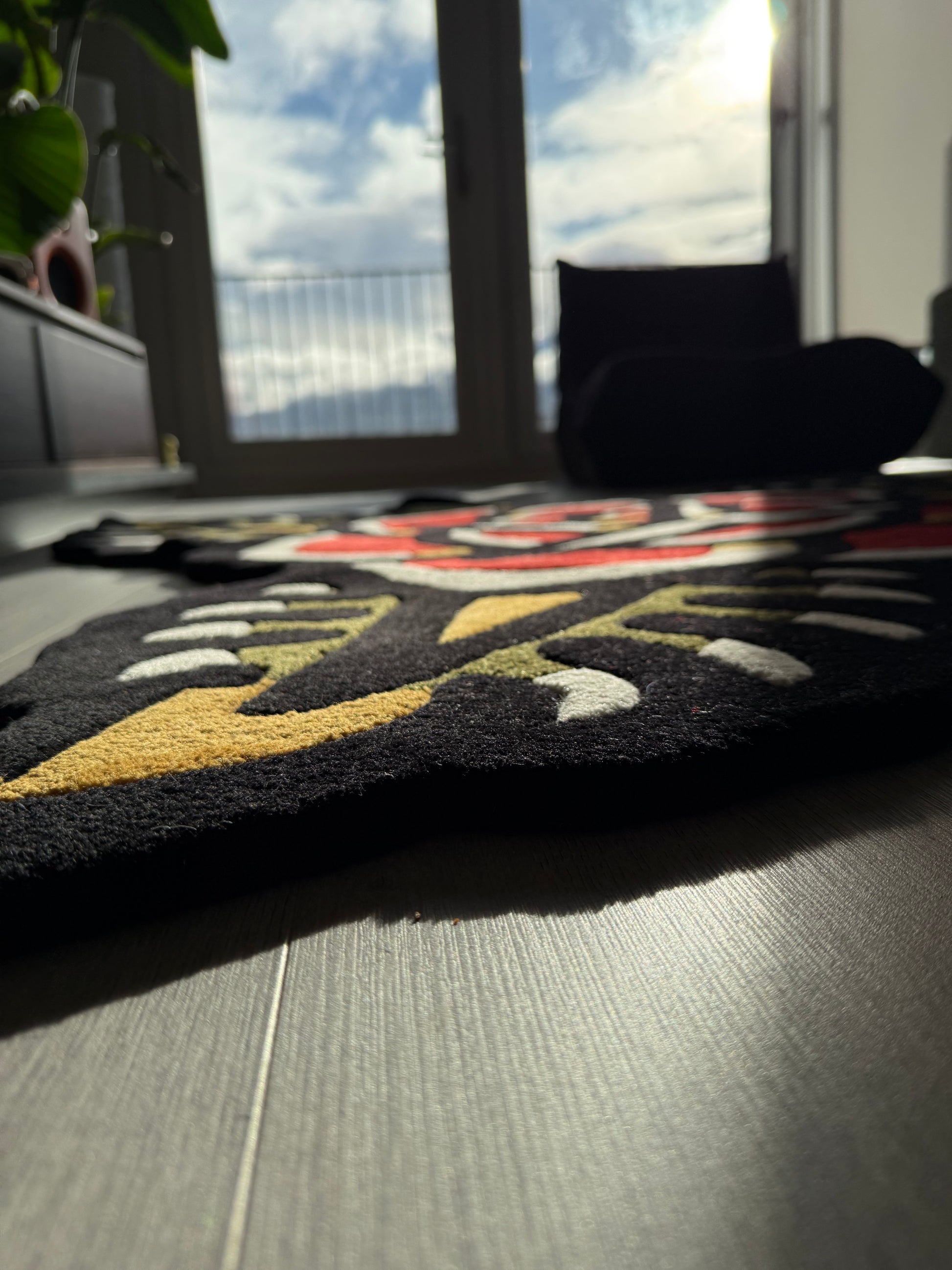 Rose x Jitan Forcier